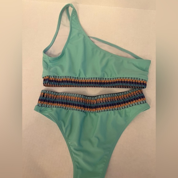 SWIMSUIT UNBRANDED MINT GREEN WITH MULTI COLORED HORIZONTAL COLORS AT WAIST MED - Picture 2 of 8